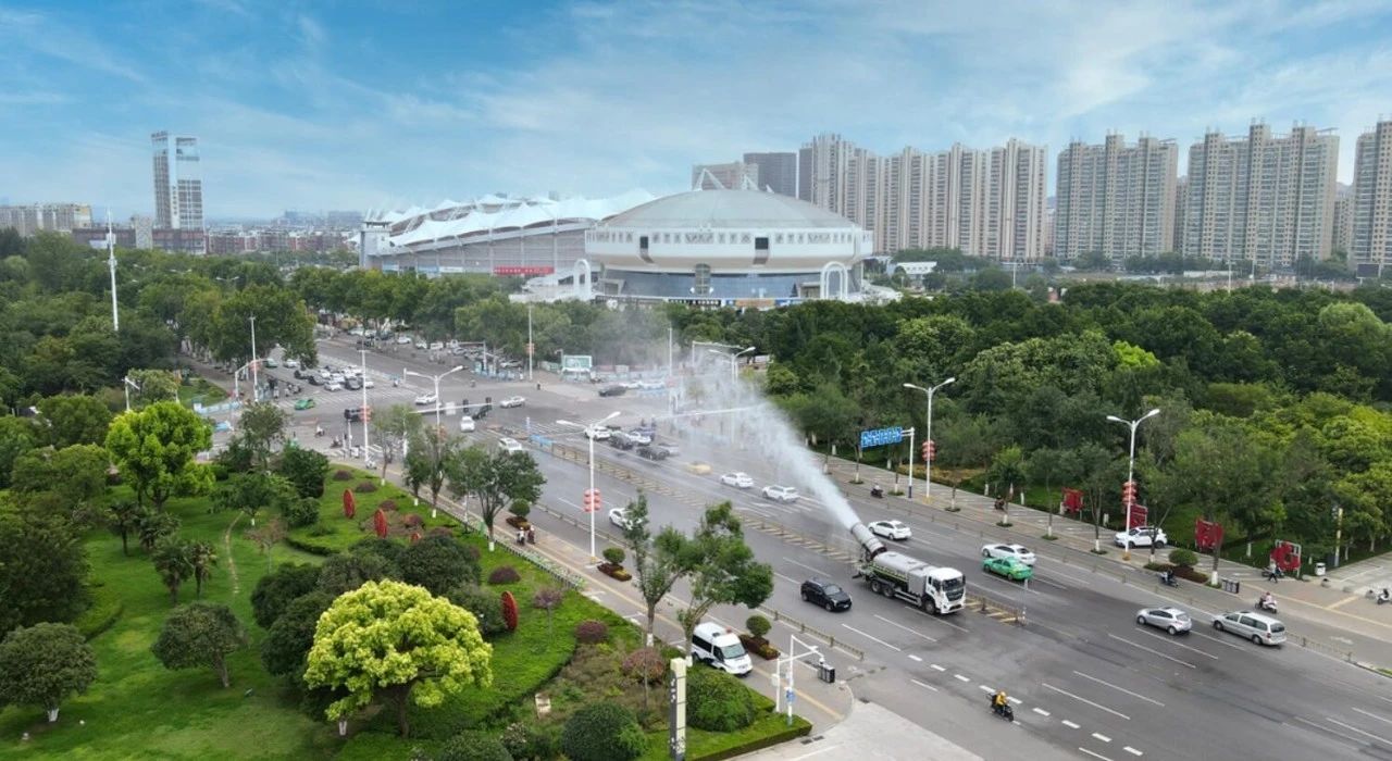 ballbet贝博环境荣登“城市服务十大影响力企业”和“环卫装备十大影响力企业”双榜